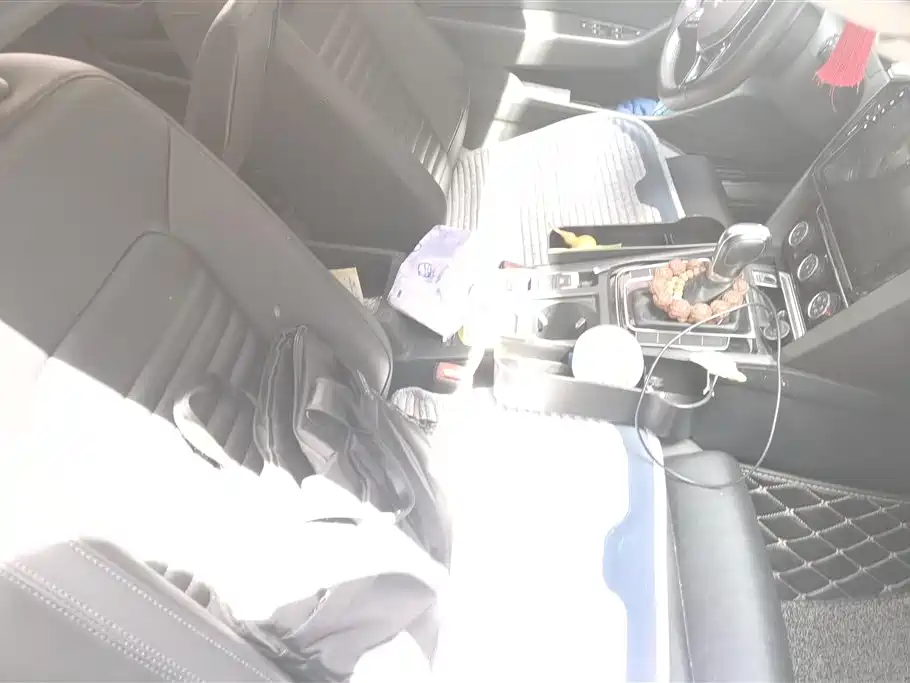 Volkswagen Magotan 2017 330TSI DSG Leading фото 8