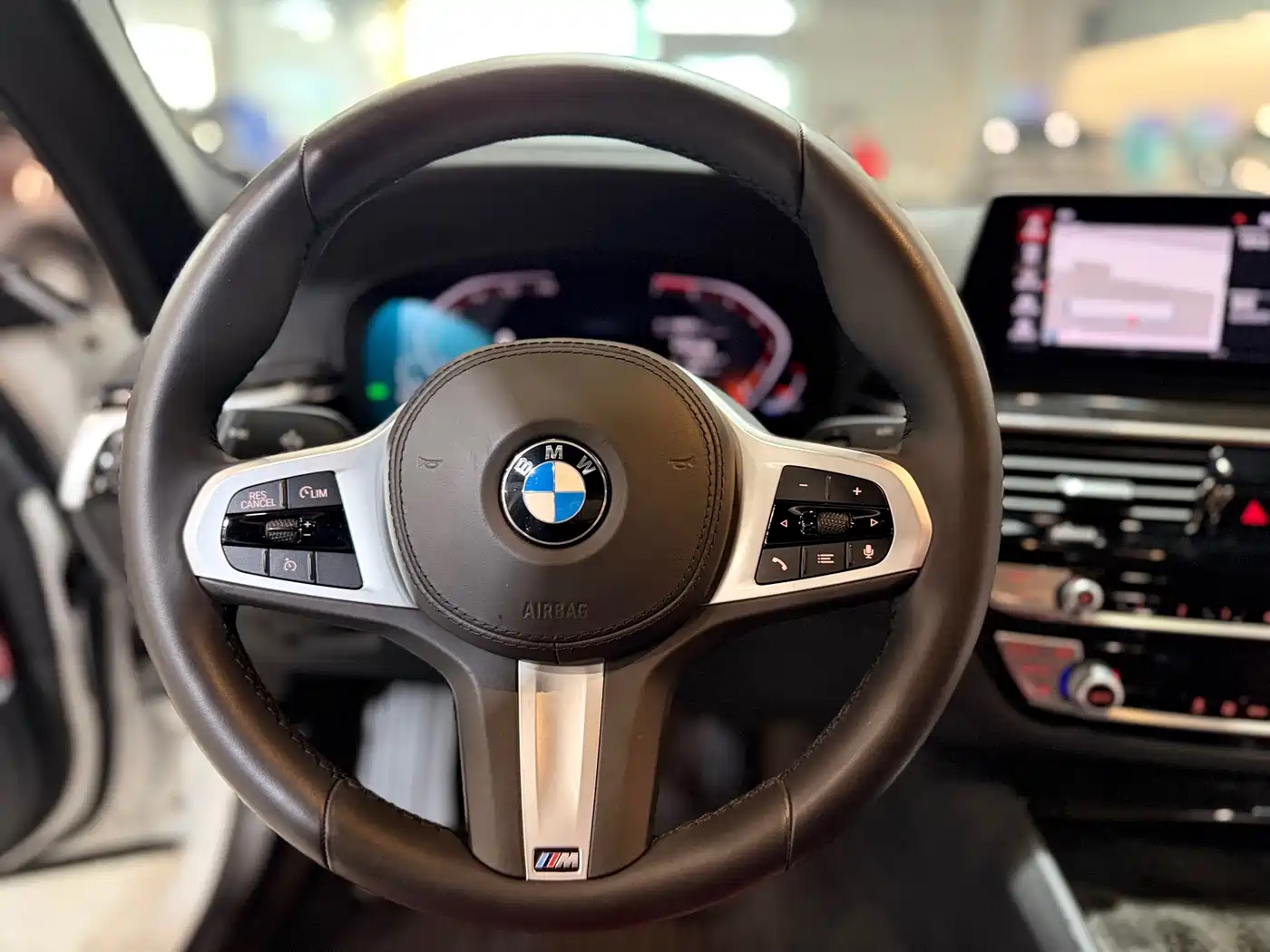 BMW 5 Series 2020 525Li M Sport Package фото 15