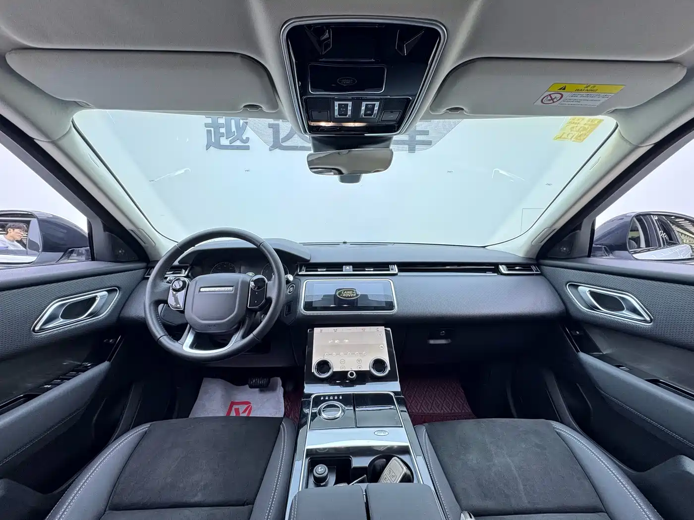 Фото 15 - Land Rover Range Rover Velar