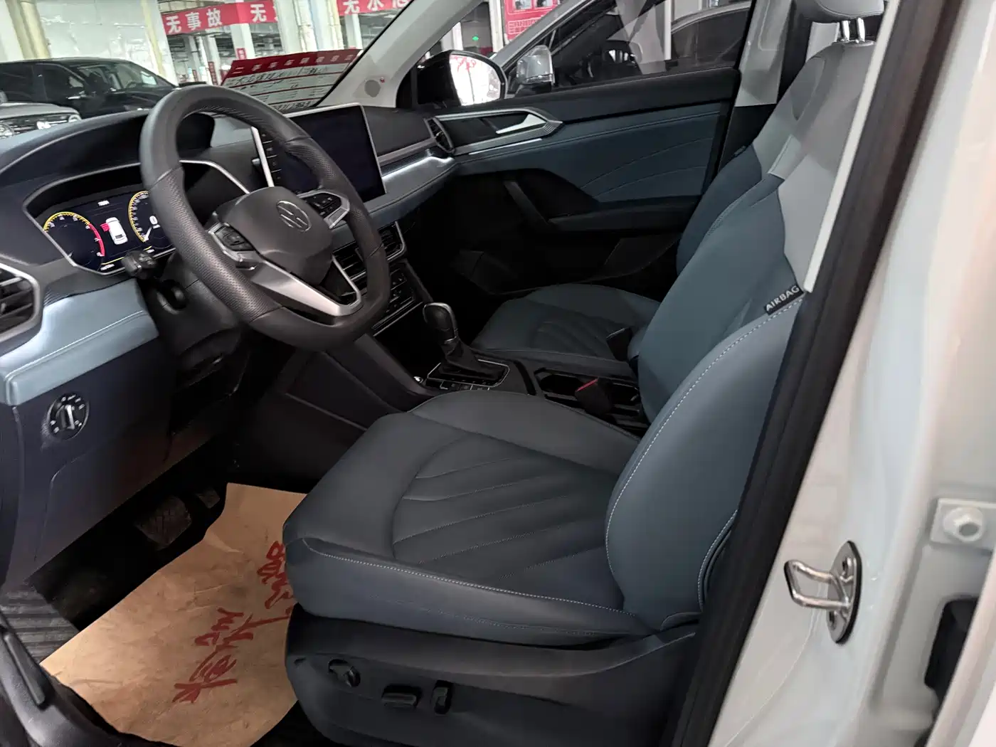 Volkswagen Tharu 2024 300TSI 2WD Moon Premium Edition фото 8