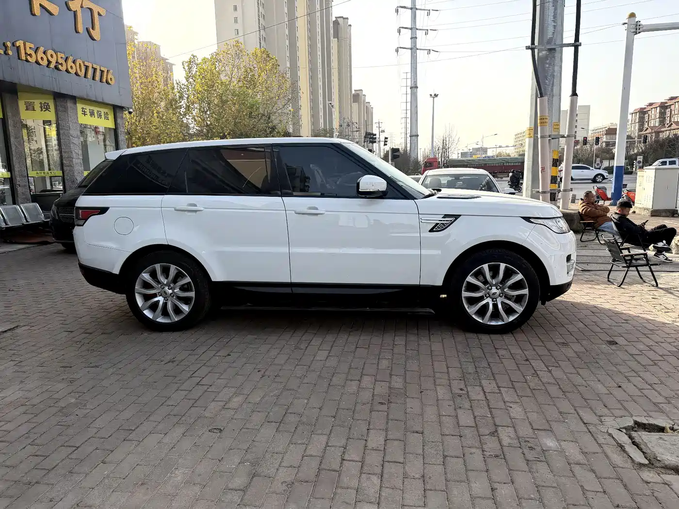 Land Rover Range Rover Sport 2015 3.0 SDV6 HSE фото 3