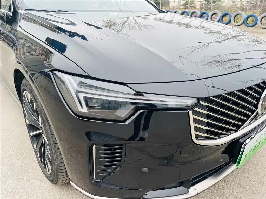 VOLVO S90 PLUG IN HYBRID