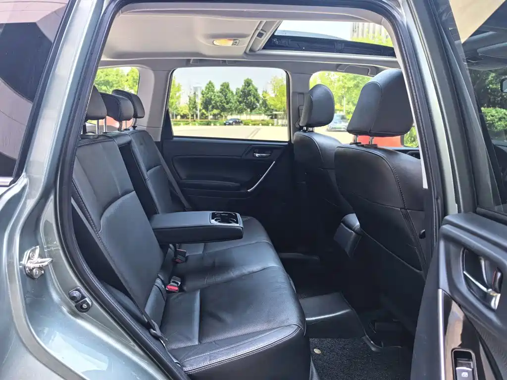 SUBARU FORESTER