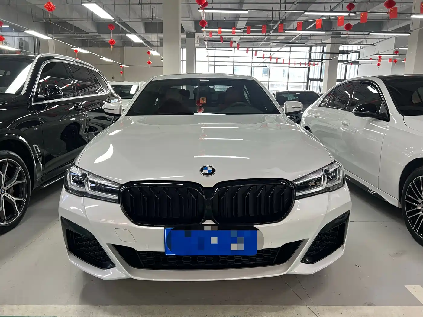 BMW 5 Series 2021 525Li M Sport Package фото 2