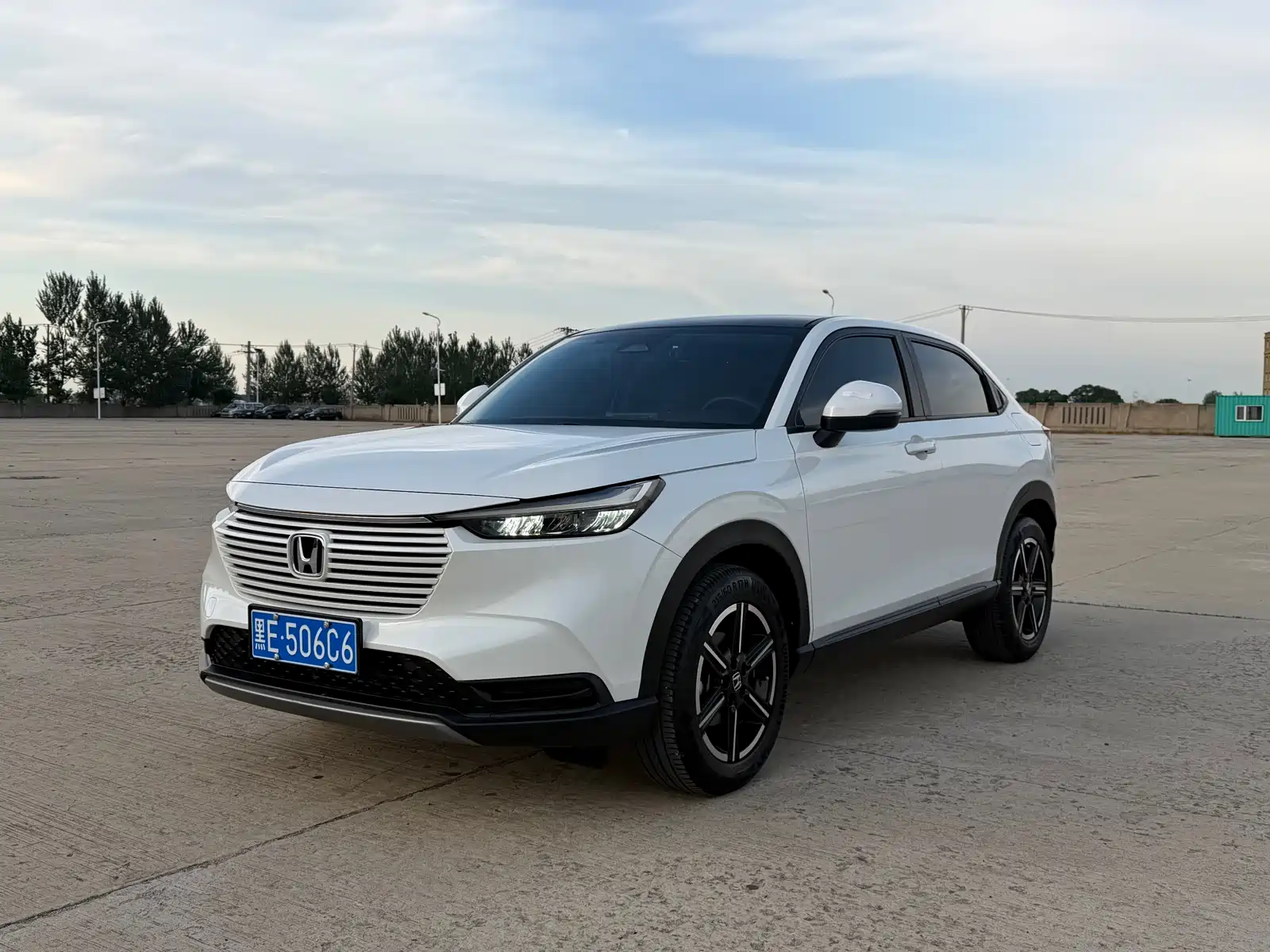 Photo 1 - Honda Vezel