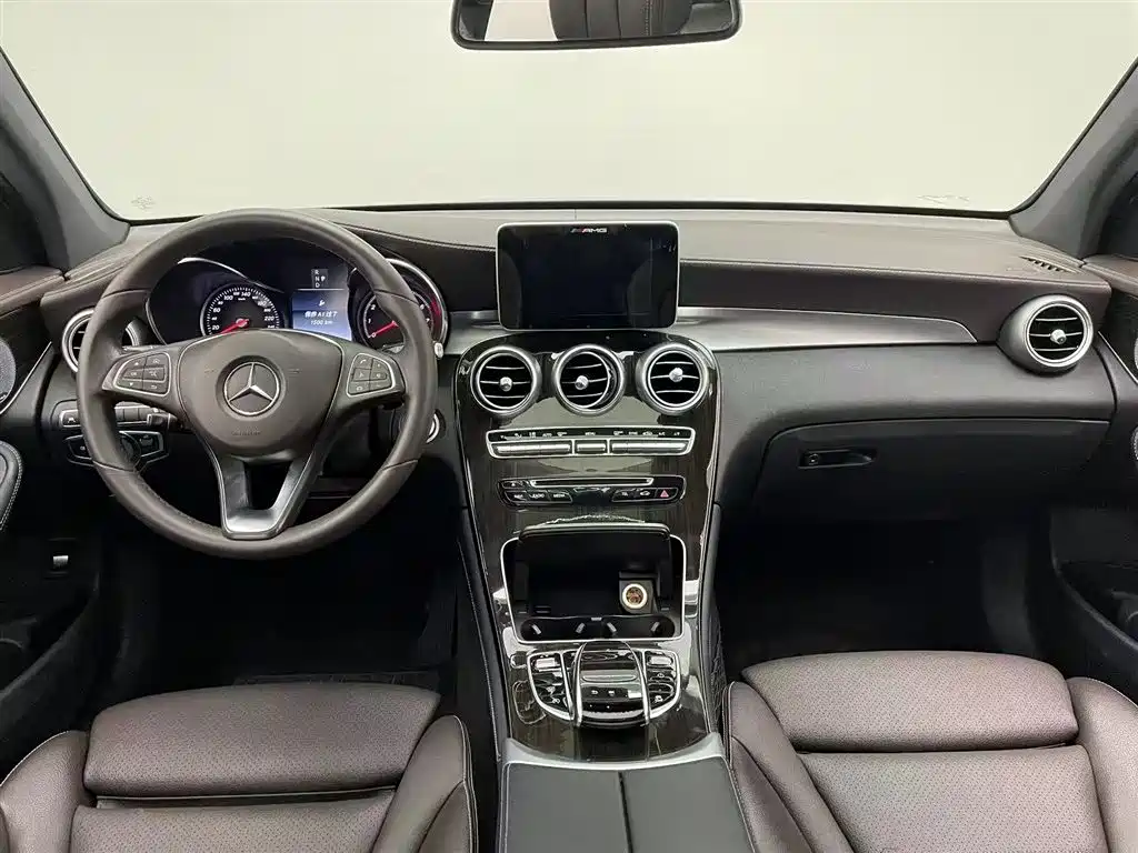 Mercedes-Benz GLC 2018 Facelift GLC 260 4MATIC Luxury фото 7