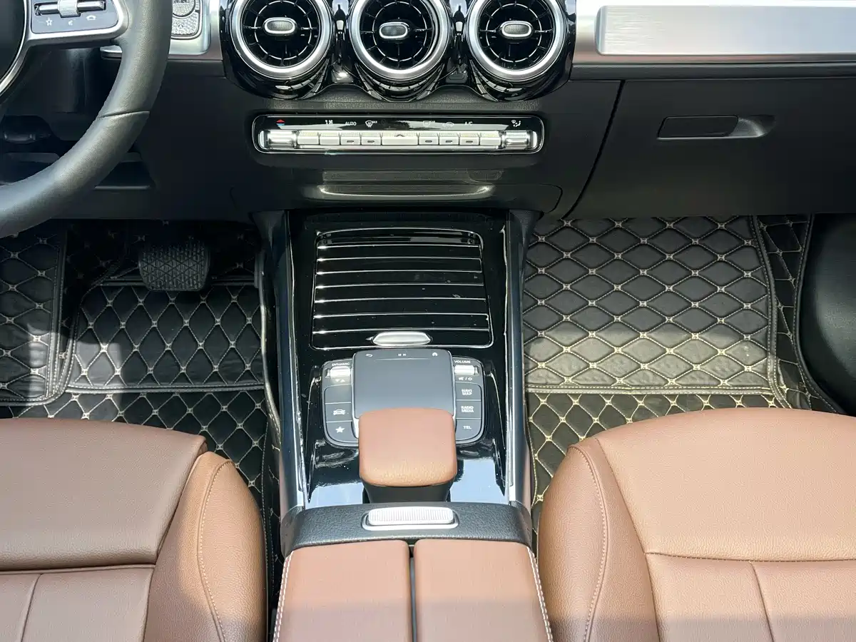 Mercedes-Benz GLB 2023 GLB 200 Dynamic фото 18