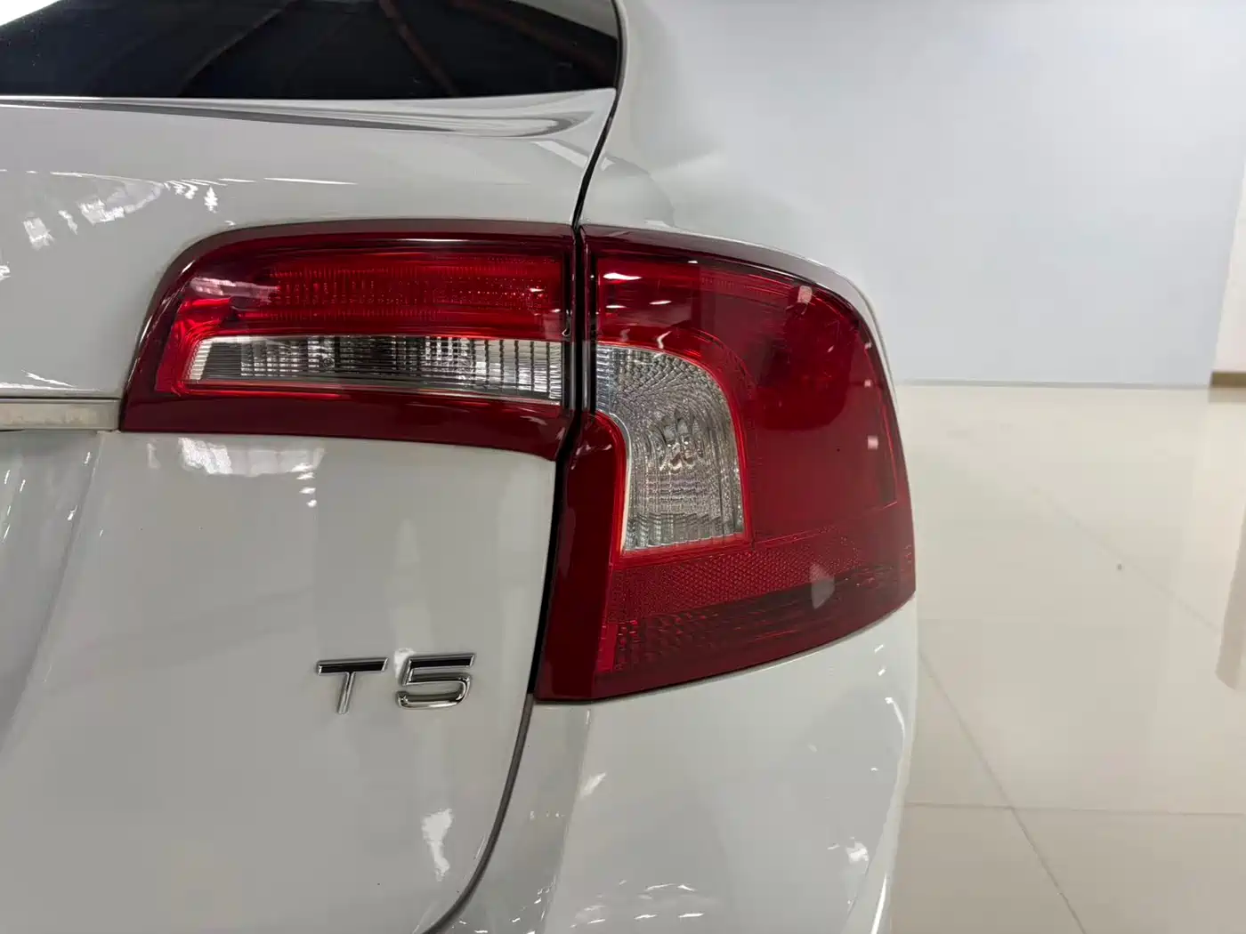 Фото 13 - Volvo S60