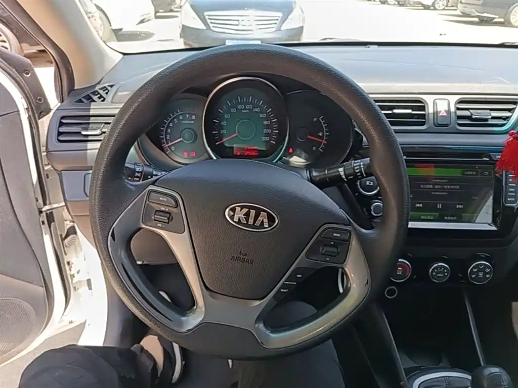 Kia K2 2015 Sedan 1.4L MT GLS фото 11