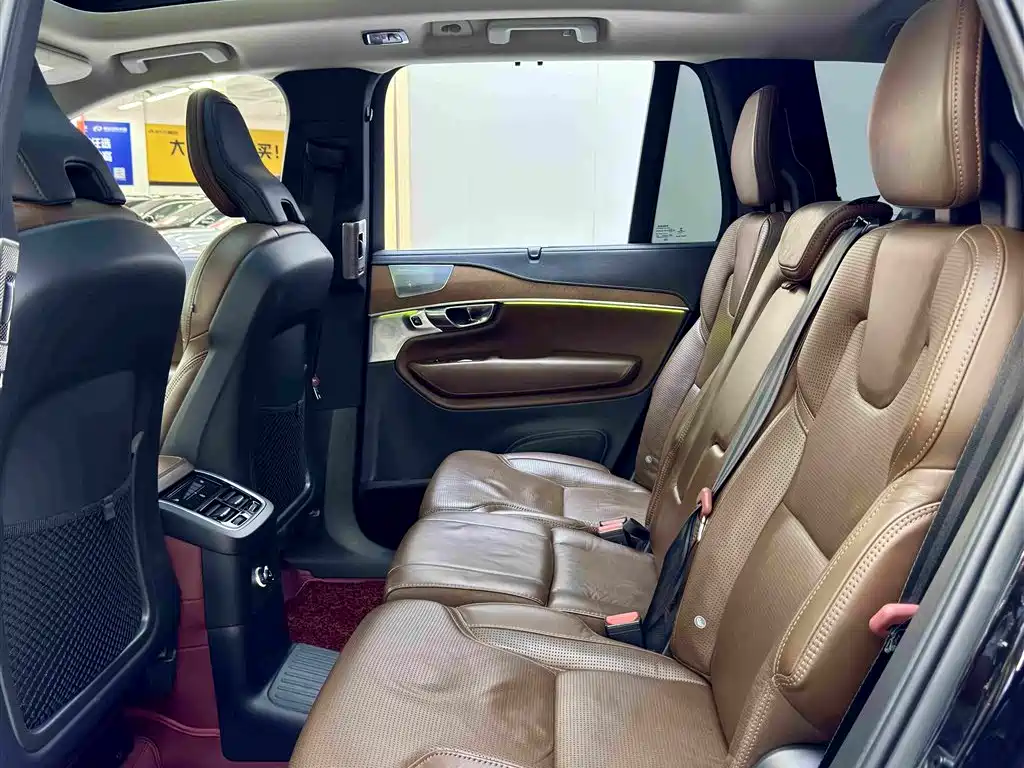 VOLVO XC90 PLUG IN HYBRID