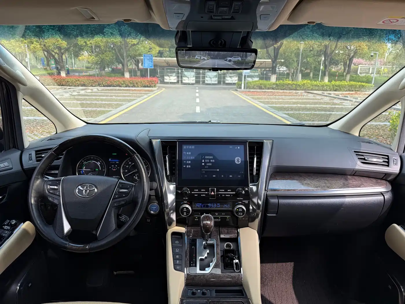 Toyota Vellfire 2021 Crown Hybrid 2.5L HV Premium Edition фото 10