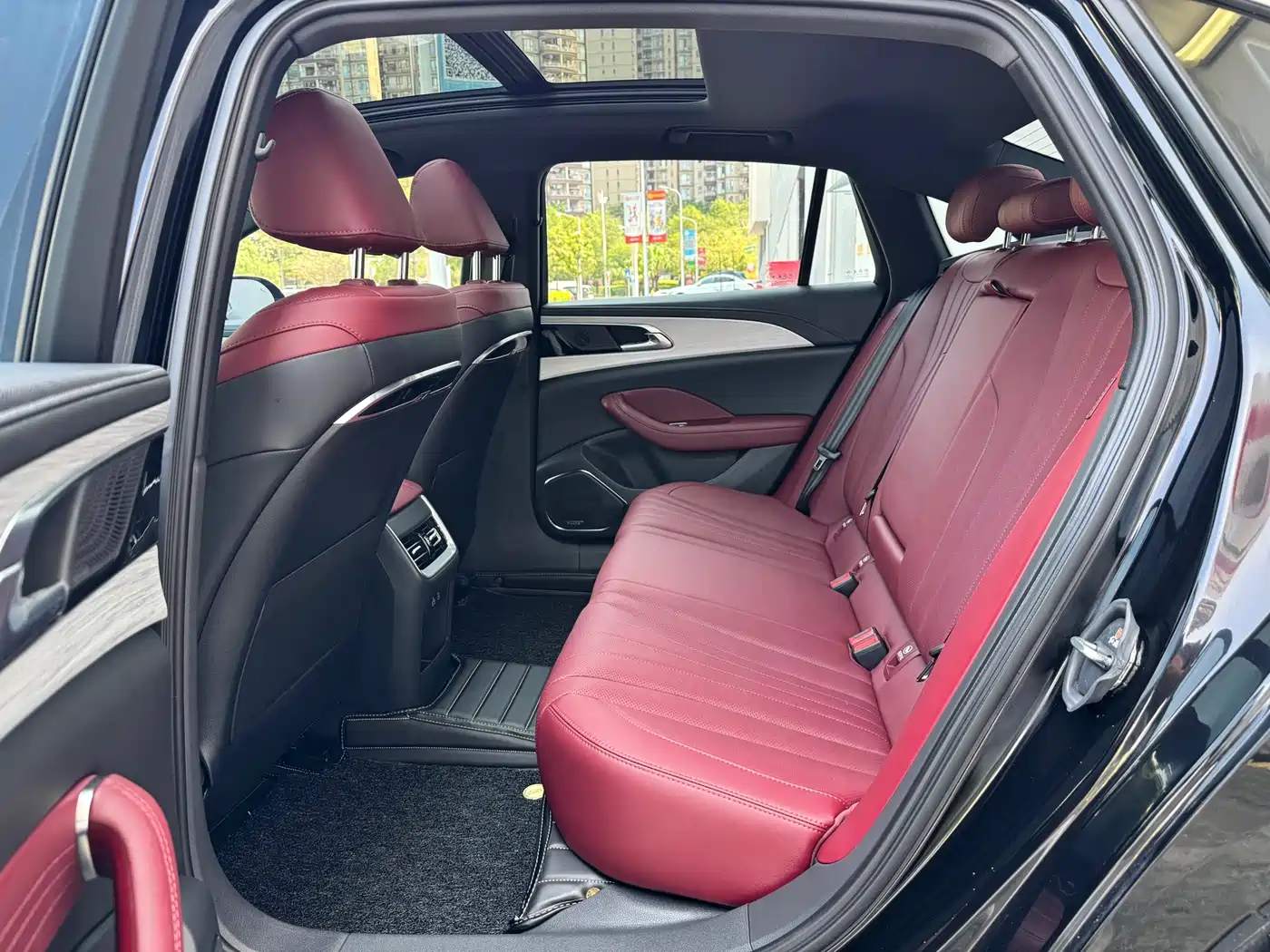 Hongqi H5 2025 2.0T Automatic Mystic Shadow фото 11