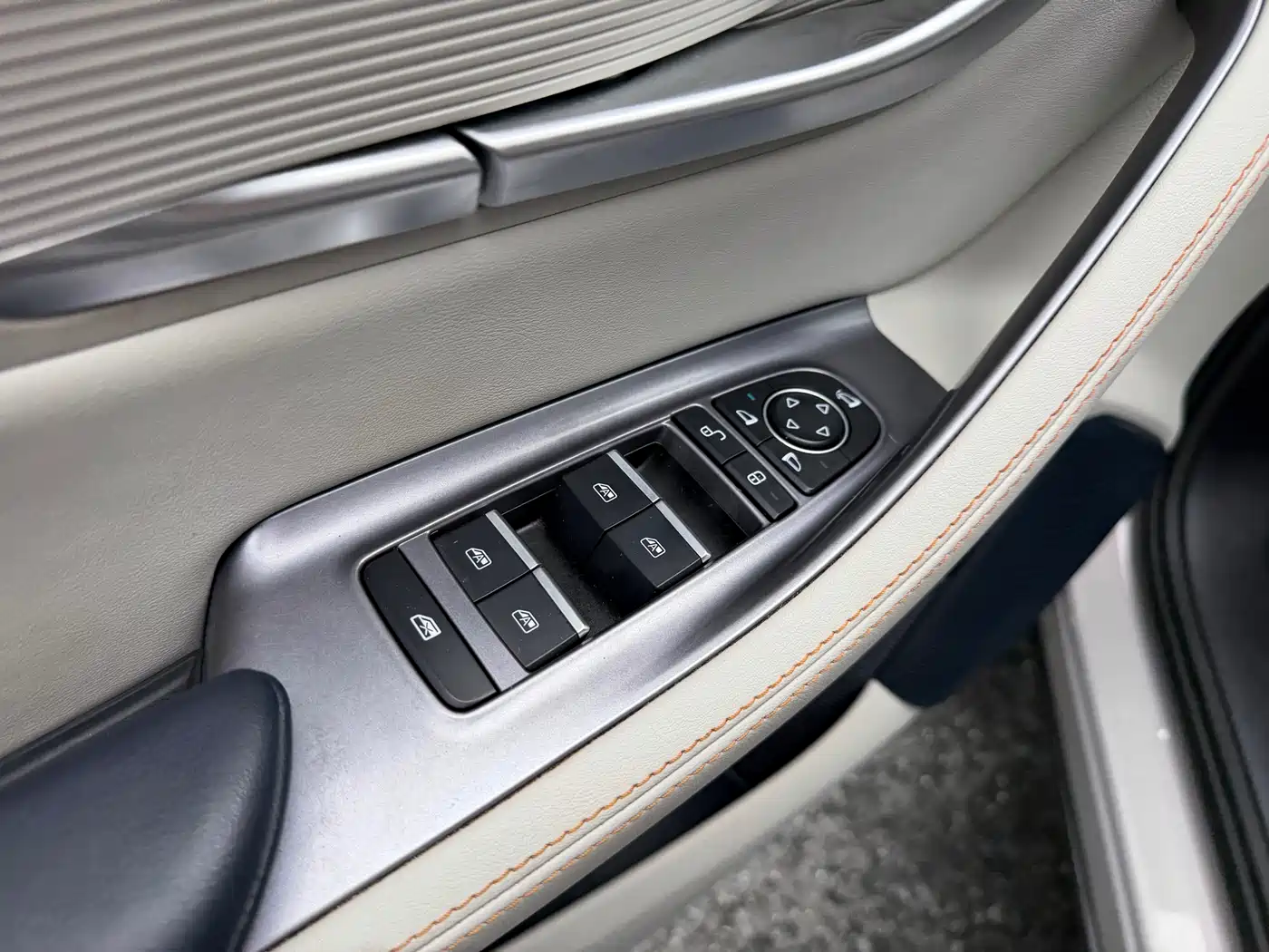 BYD Song PLUS PHEV 2023 Champion Edition DM-i 110KM Flagship фото 16