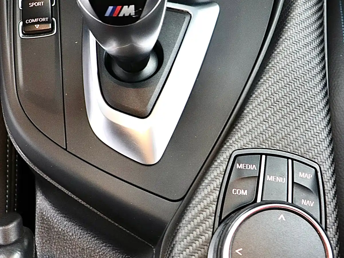 BMW M2 2018 M2 фото 17