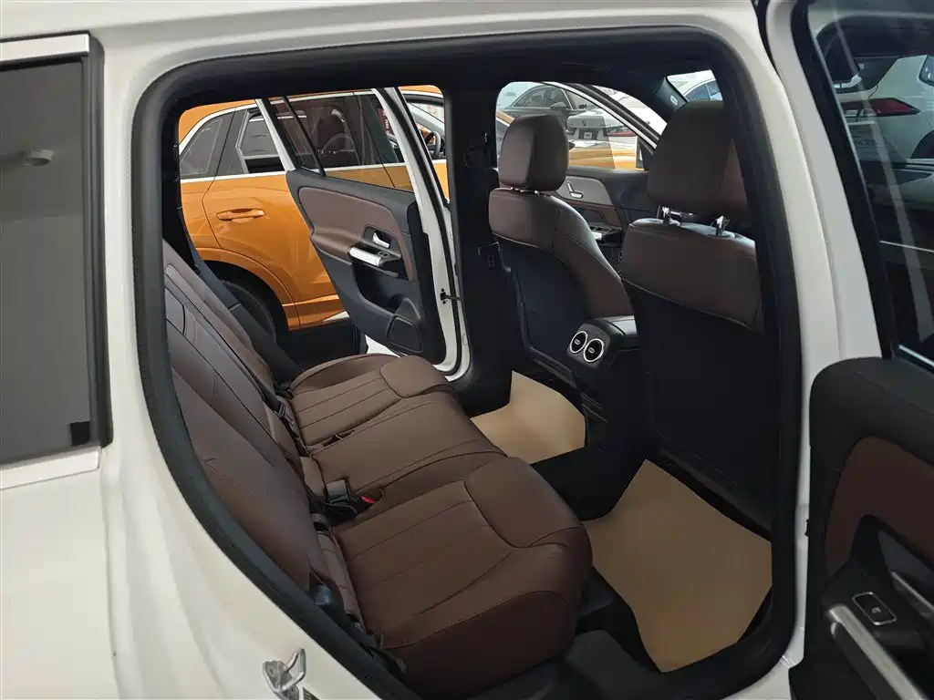 Mercedes-Benz GLB 2023 GLB 220 Dynamic фото 11