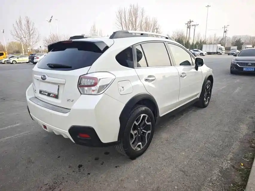 Subaru XV 2017 2.0i Elite Navigation Edition фото 8