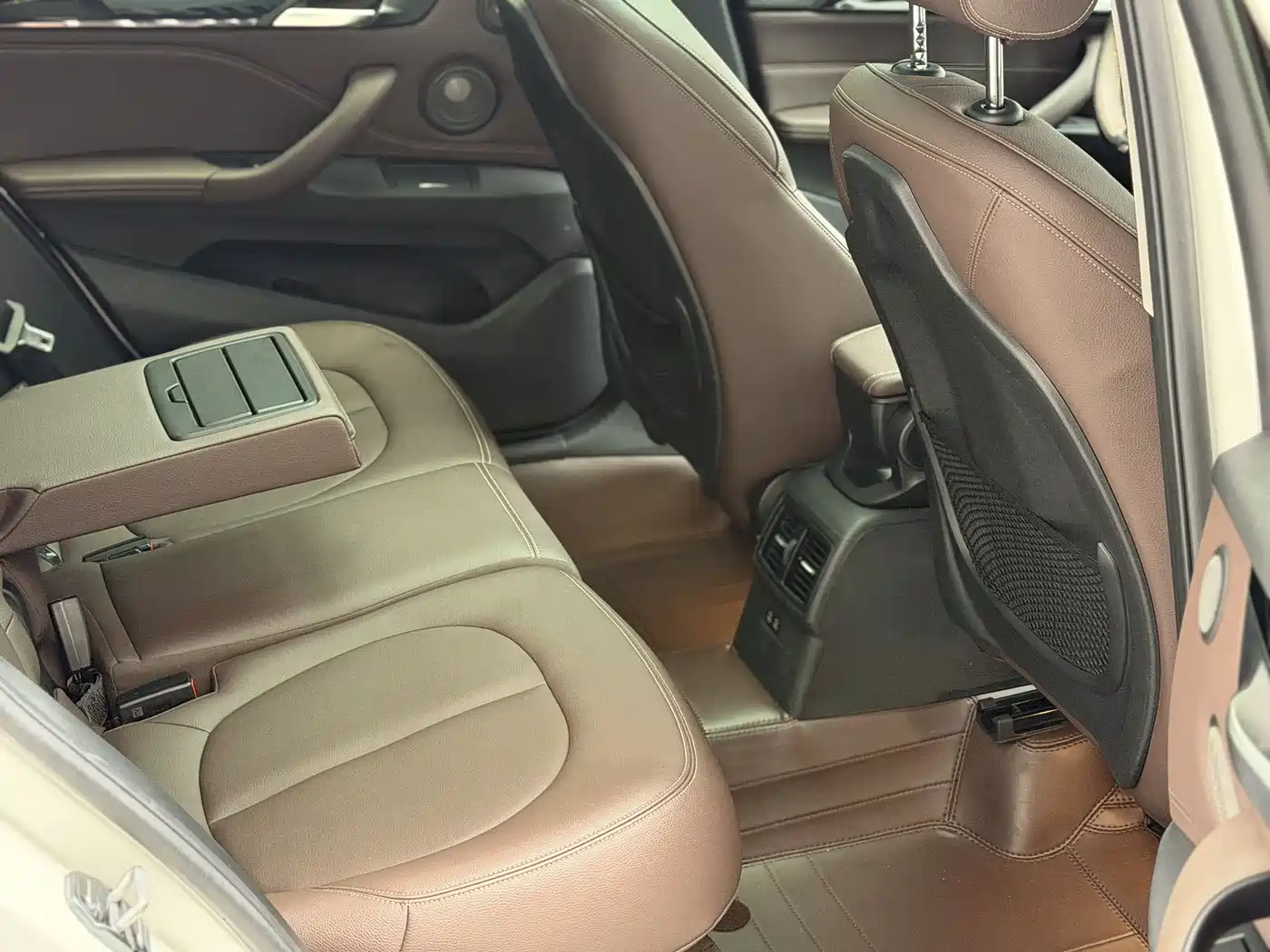 BMW X1 2021 sDrive25Li Leading фото 4