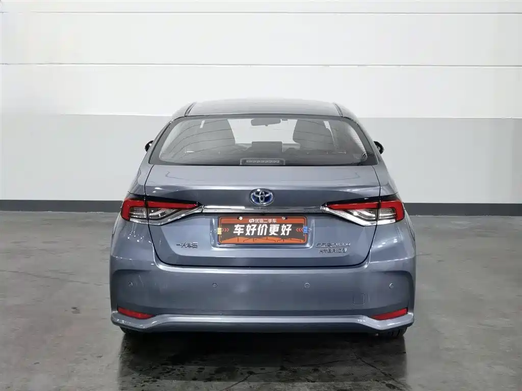 Toyota Corolla 2021 Hybrid 1.8L E-CVT Elite Edition фото 4