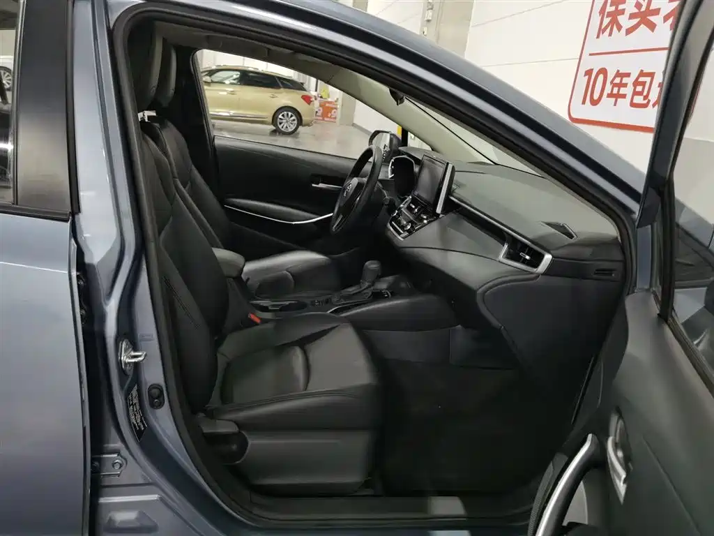 Toyota Corolla 2021 Hybrid 1.8L E-CVT Elite Edition фото 23