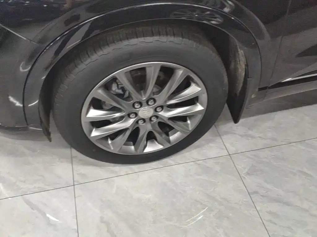 Фото 23 - Buick Enclave