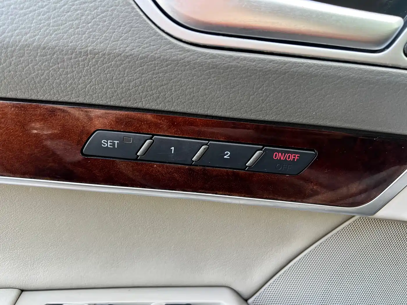 Audi A6L 2010 2.4L Luxury фото 21