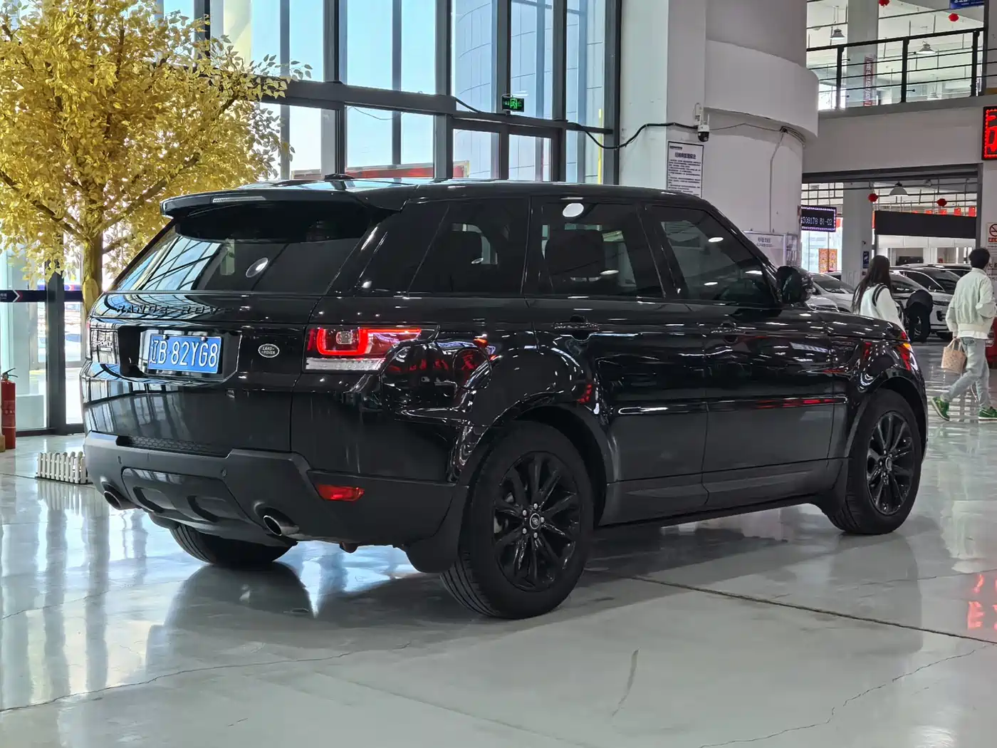 Land Rover Range Rover Sport 2014 3.0 SC V6 HSE фото 9