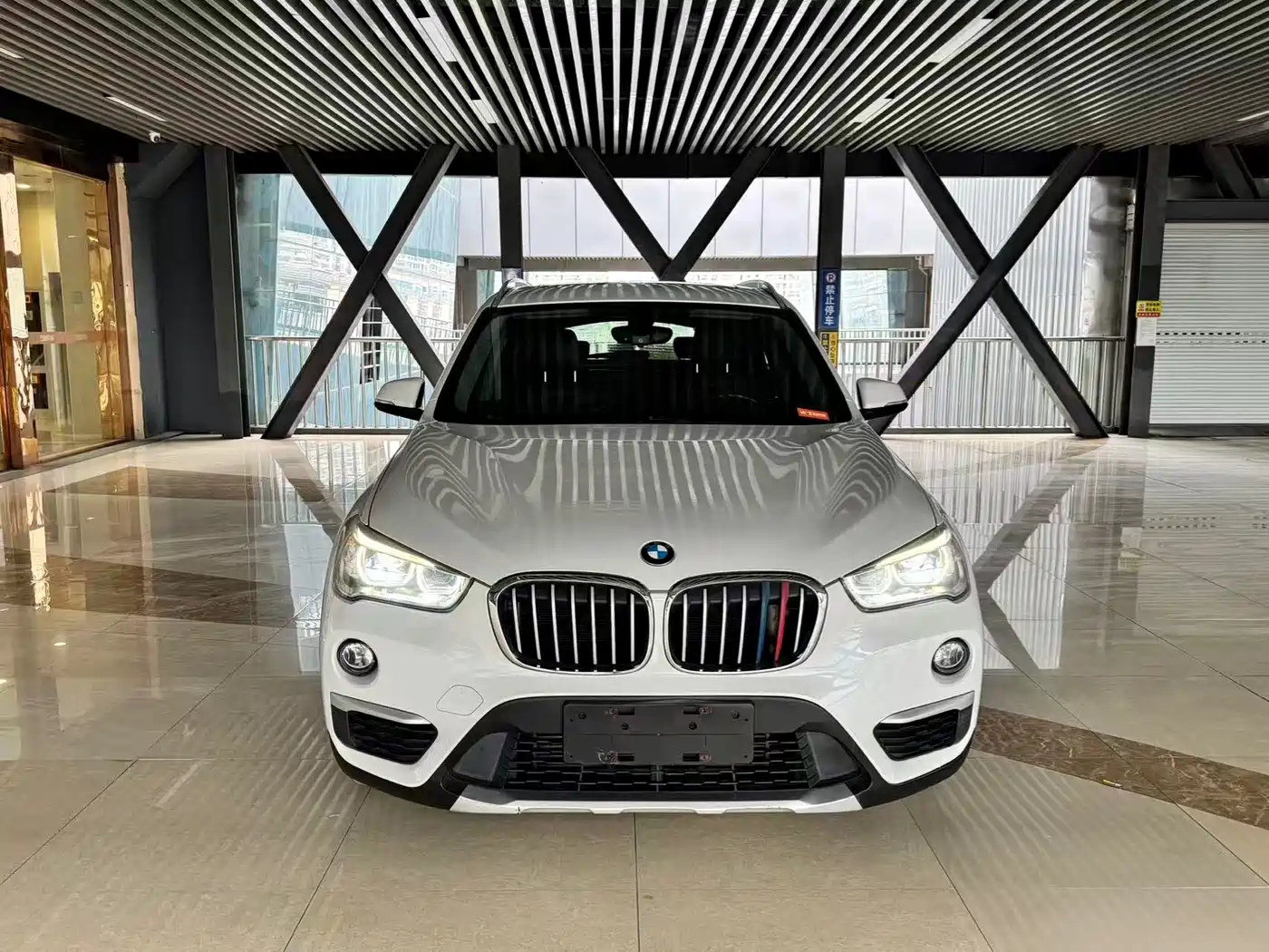 BMW X1 2018 xDrive20Li Premium Model фото 2