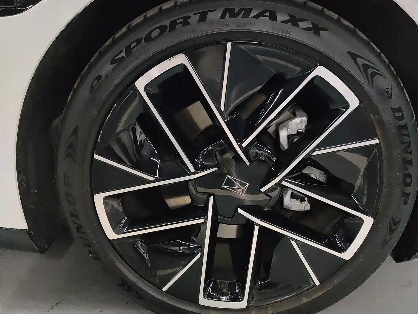 Avatr 12 2025 Max Extended Range Edition фото 11