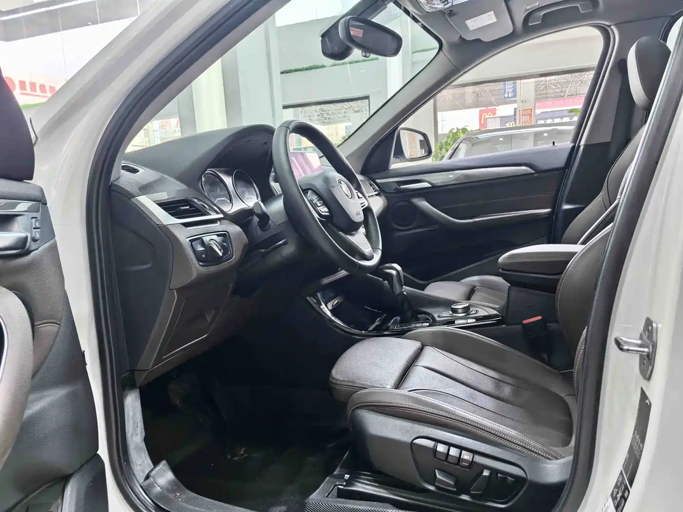 BMW X1 2019 xDrive20Li Luxury Model фото 4