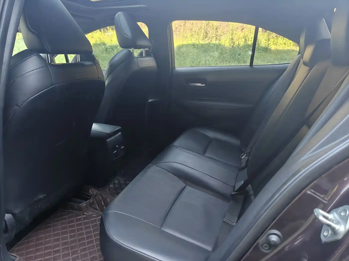 Toyota Levin 2022 Dual Engine 1.8H E-CVT Luxury Edition фото 9