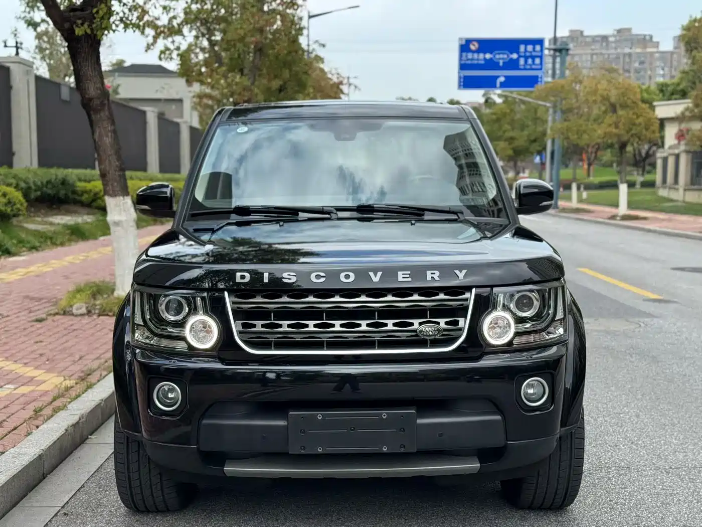 Land Rover Discovery 2016 3.0 SC V6 HSE фото 2