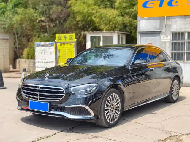 MERCEDES-BENZ E CLASS