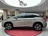 Фото 8 - Lexus RX