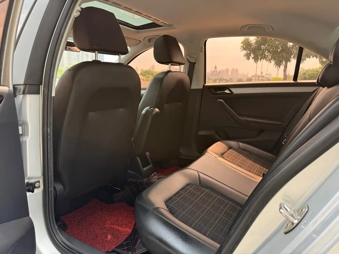 Volkswagen Jetta 2017 1.5L Automatic Comfort фото 6