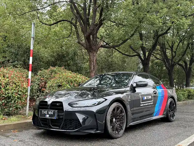BMW M4