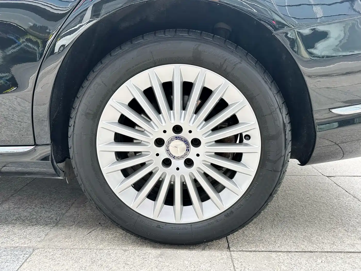 Mercedes-Benz E-Class 2018 E 200 L Sport фото 9