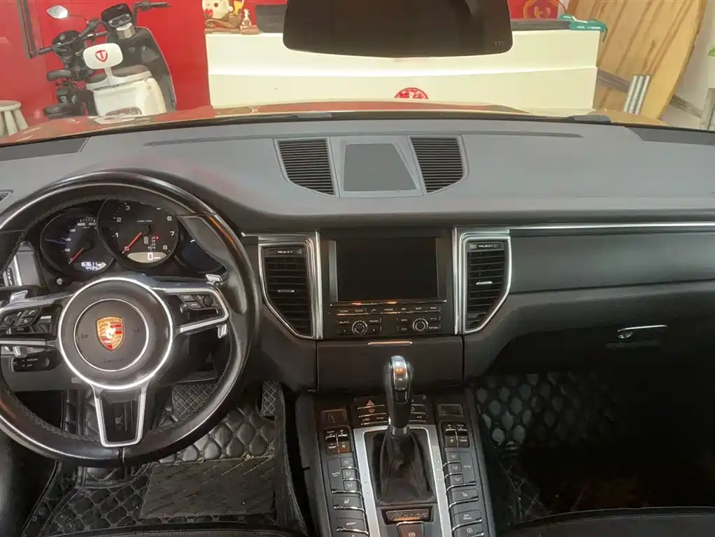 Porsche Macan 2014 Macan 2.0T фото 15