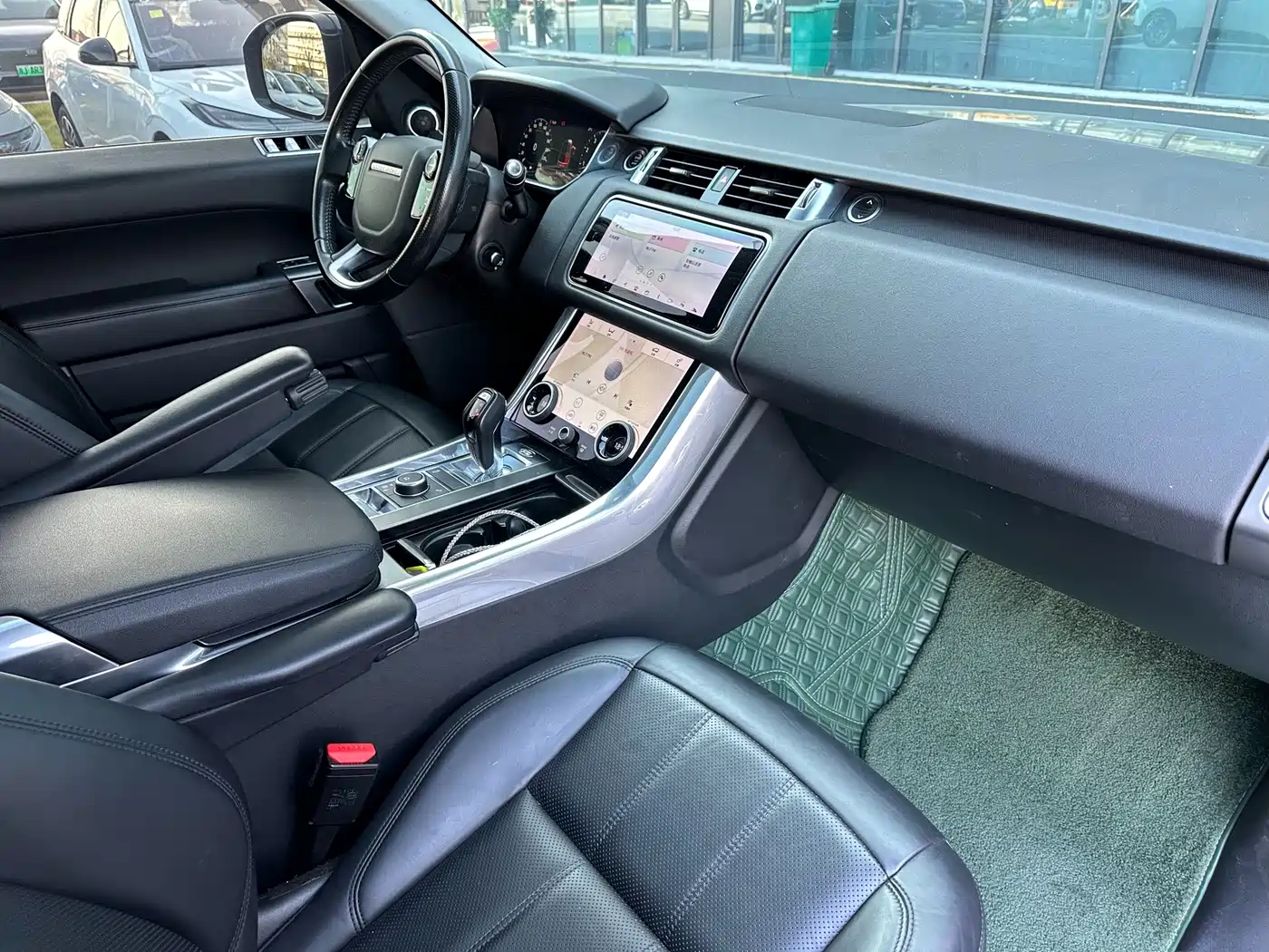 Land Rover Range Rover Sport 2019 3.0 SC V6 Special Edition фото 13