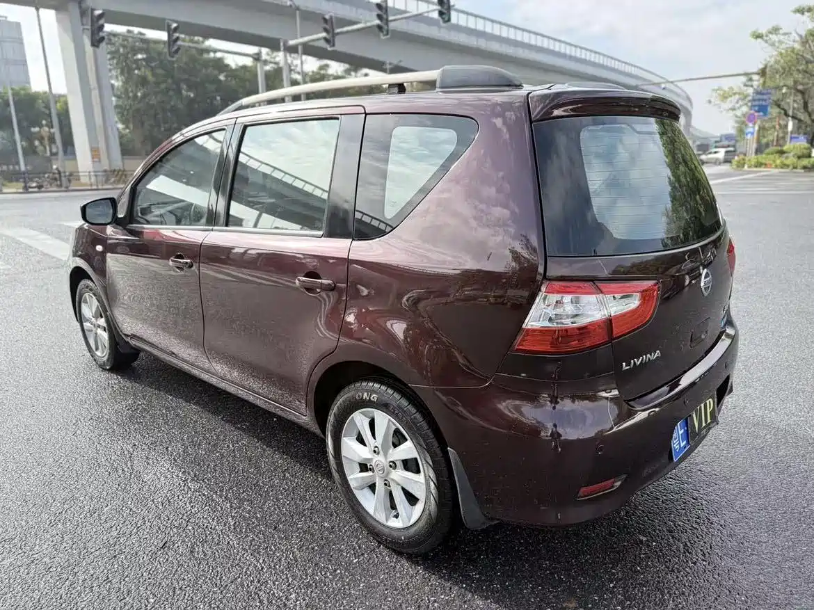 Nissan Livina 2014 2013 1.6XE CVT Comfort
