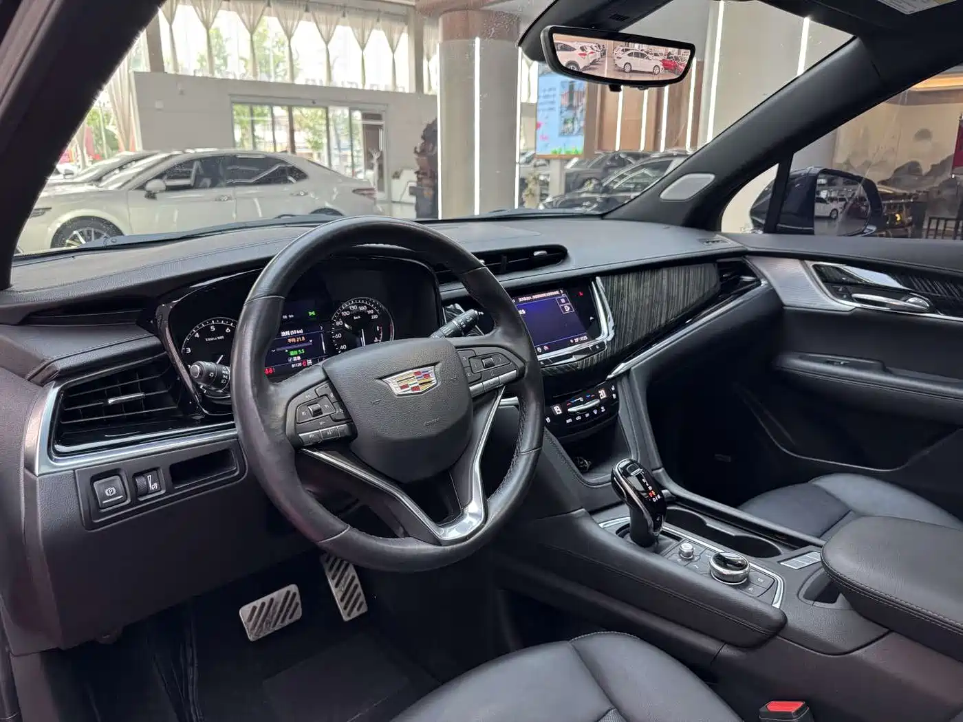Cadillac XT6 2022 2.0T 6-Seater 4WD Luxury Edition фото 13