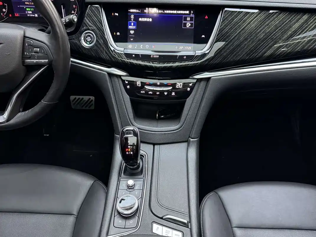 Cadillac XT6 2022 2.0T 6-Seater 4WD Luxury Edition фото 17