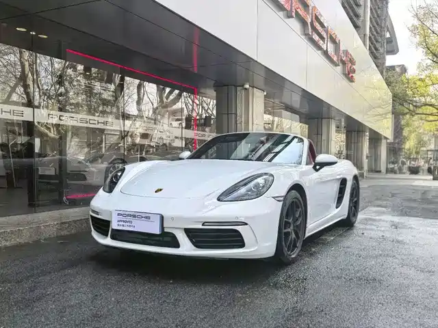 PORSCHE 718