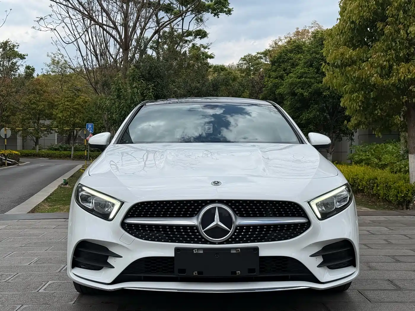 Mercedes-Benz A-Class 2021 A 200 L Sport Sedan Dynamic Type фото 2