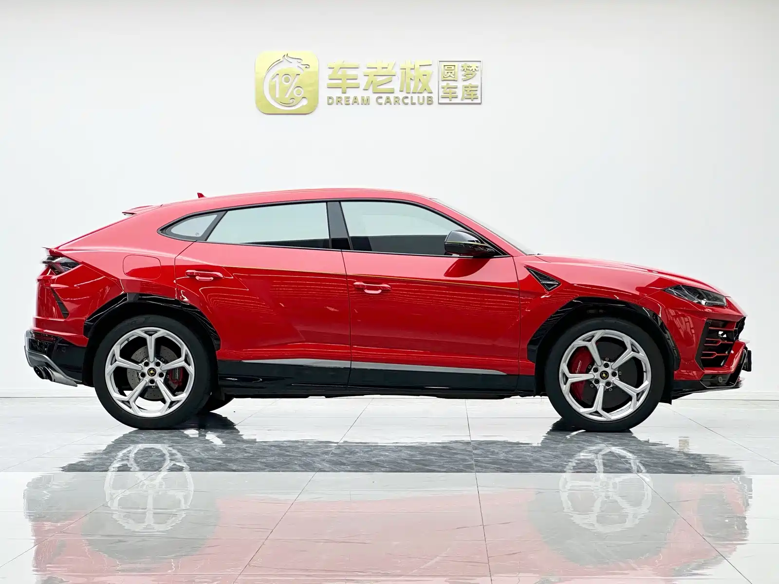 Фото 7 - Lamborghini Urus
