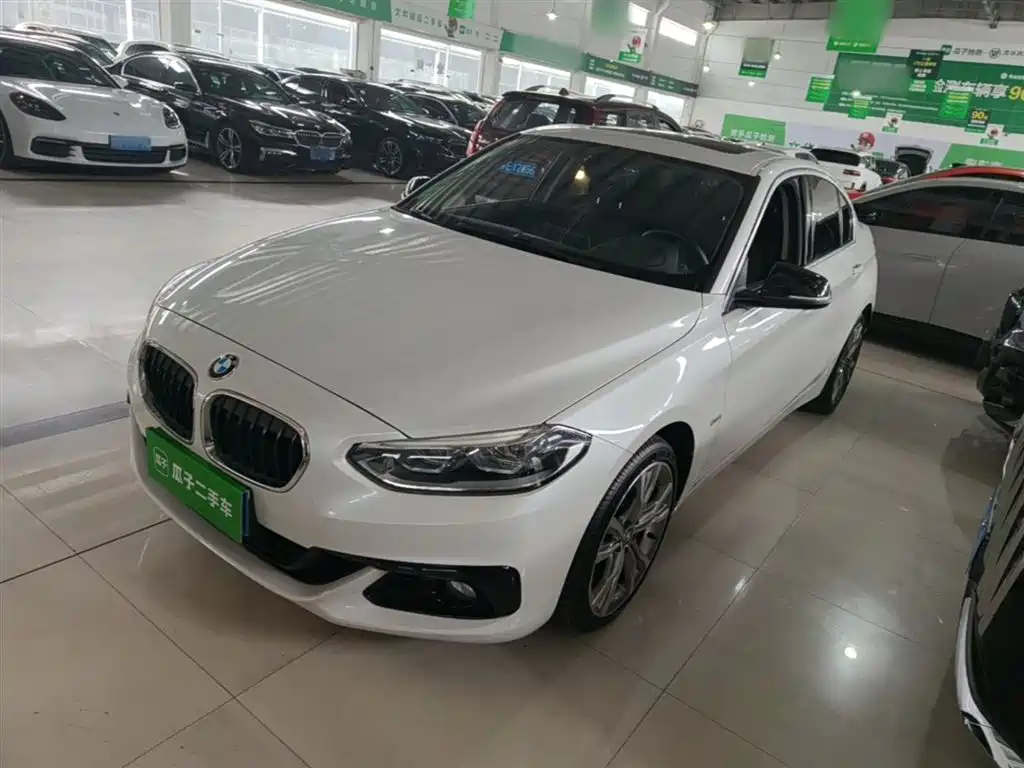 BMW 1 Series 2018 120i Design Package