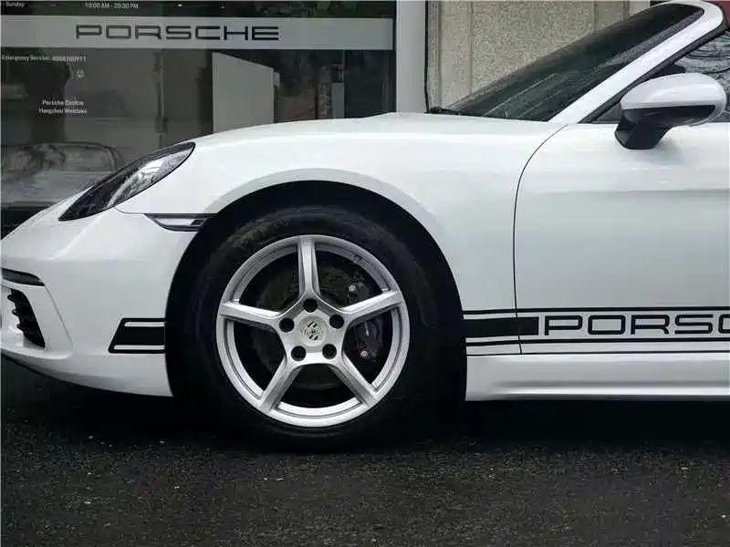 PORSCHE 718
