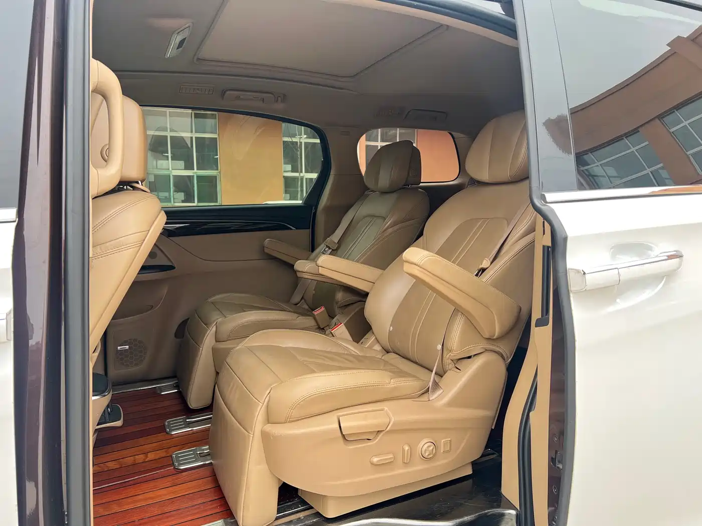 Buick GL8 2018 ES 28T Flagship Type China VI фото 8