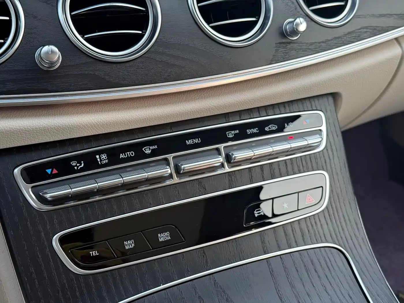 Mercedes-Benz E-Class 2022 Facelift E 300 L Sport Fashion Style фото 14