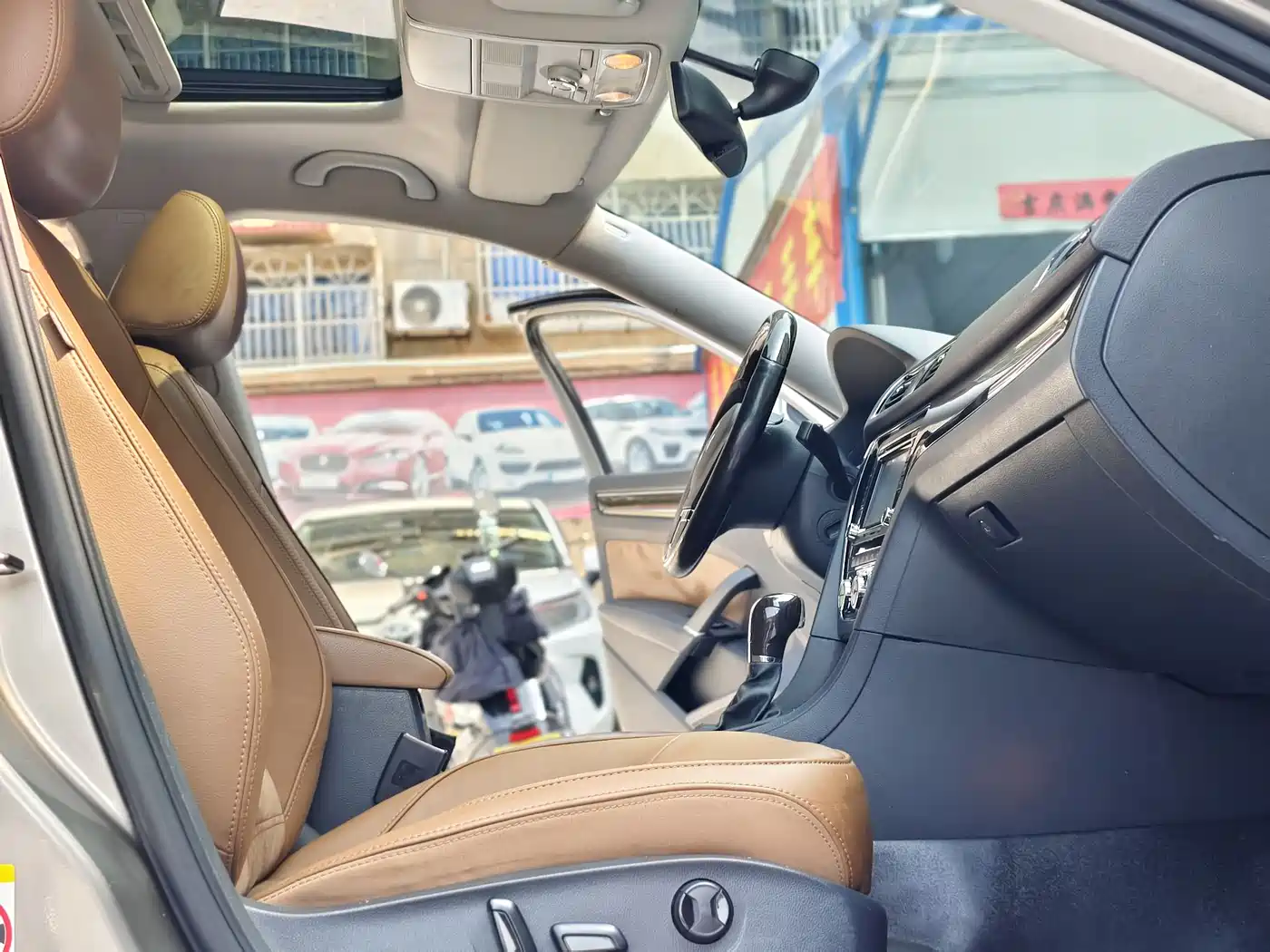 Volkswagen Passat 2014 2.0TSI DSG Ultimate Edition фото 11