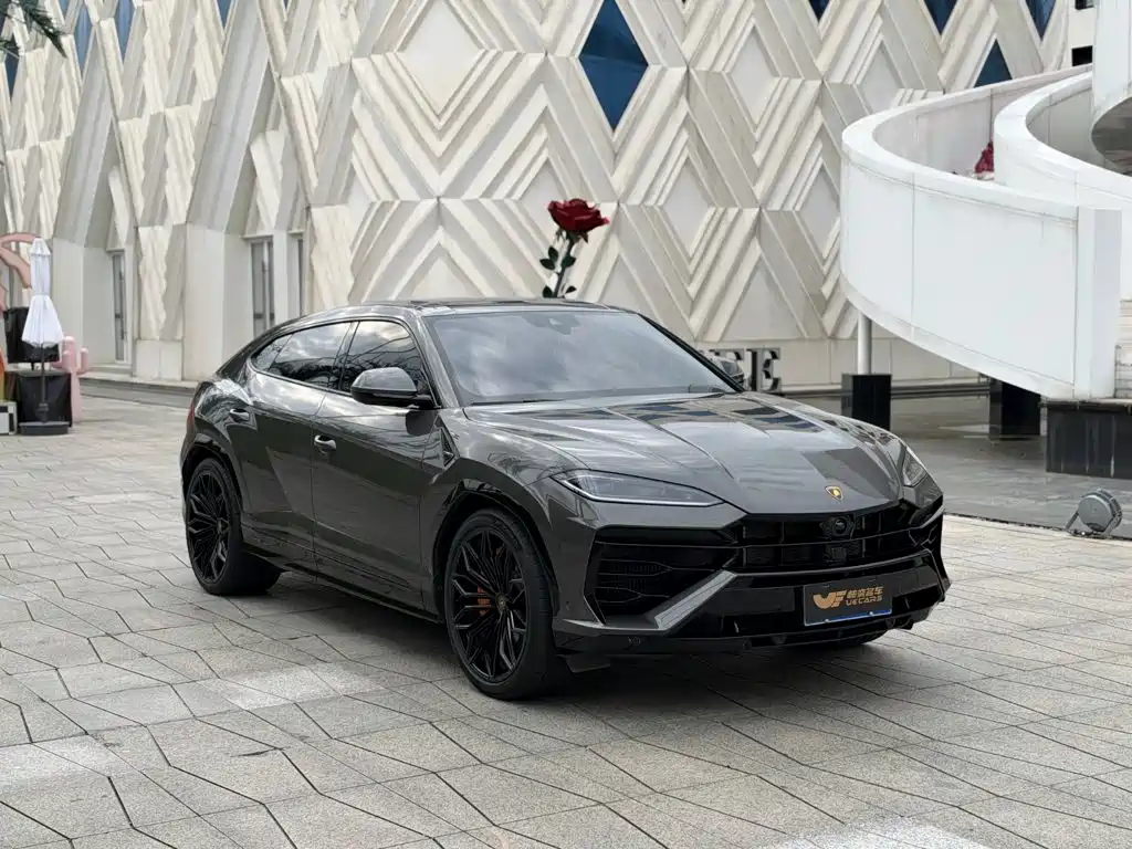 Lamborghini Urus SE 2025 2025 4.0T Standard Edition